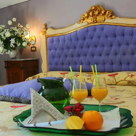 호텔 빌라 타오르미나 호텔 4*