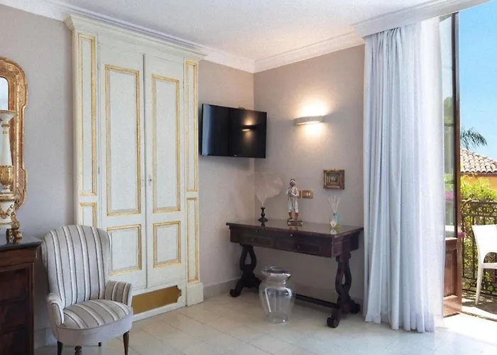 酒店 陶尔米纳别墅酒店 4*