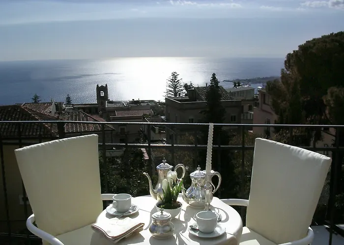 陶尔米纳别墅酒店 酒店