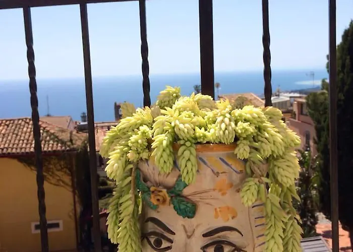 陶尔米纳别墅酒店 酒店 4*